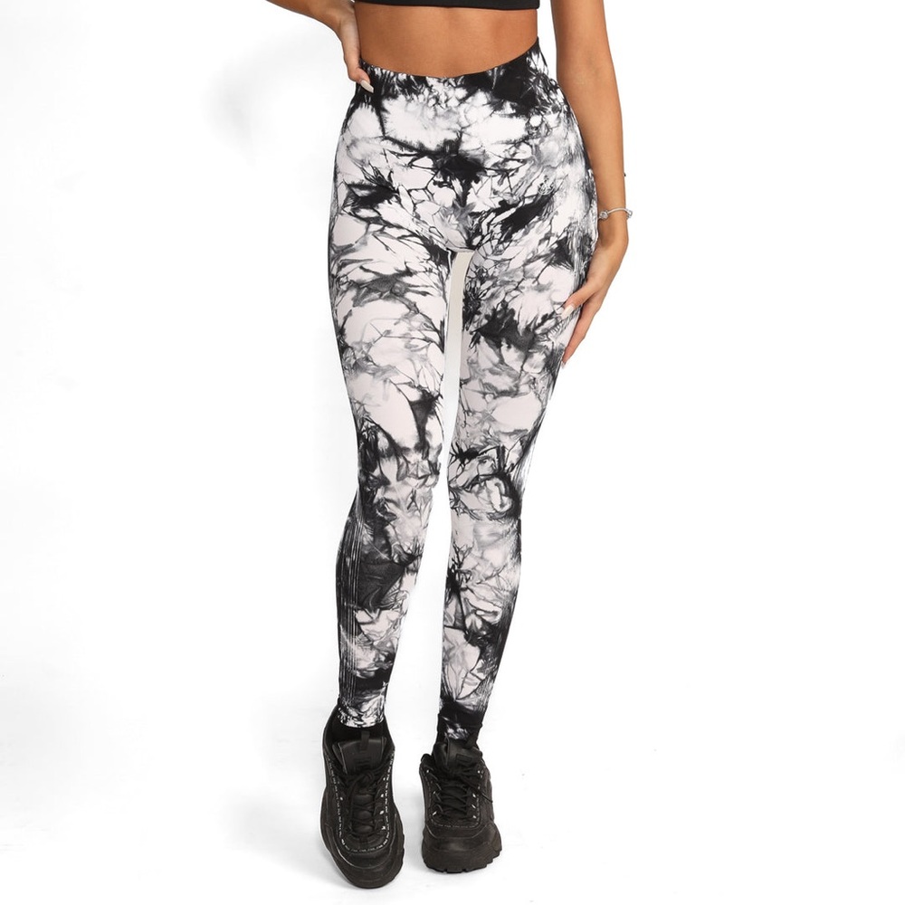 BLACK & WHITE TIE-DYE LEGGINGS, High Waist, booty lift, tummy tuck. Size S/M